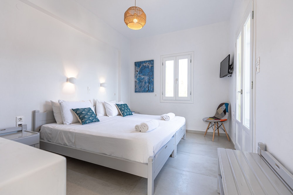 Standard Double or Twin Room, Sea View photo 2