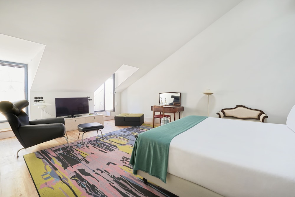 Suite with Balcony photo 3