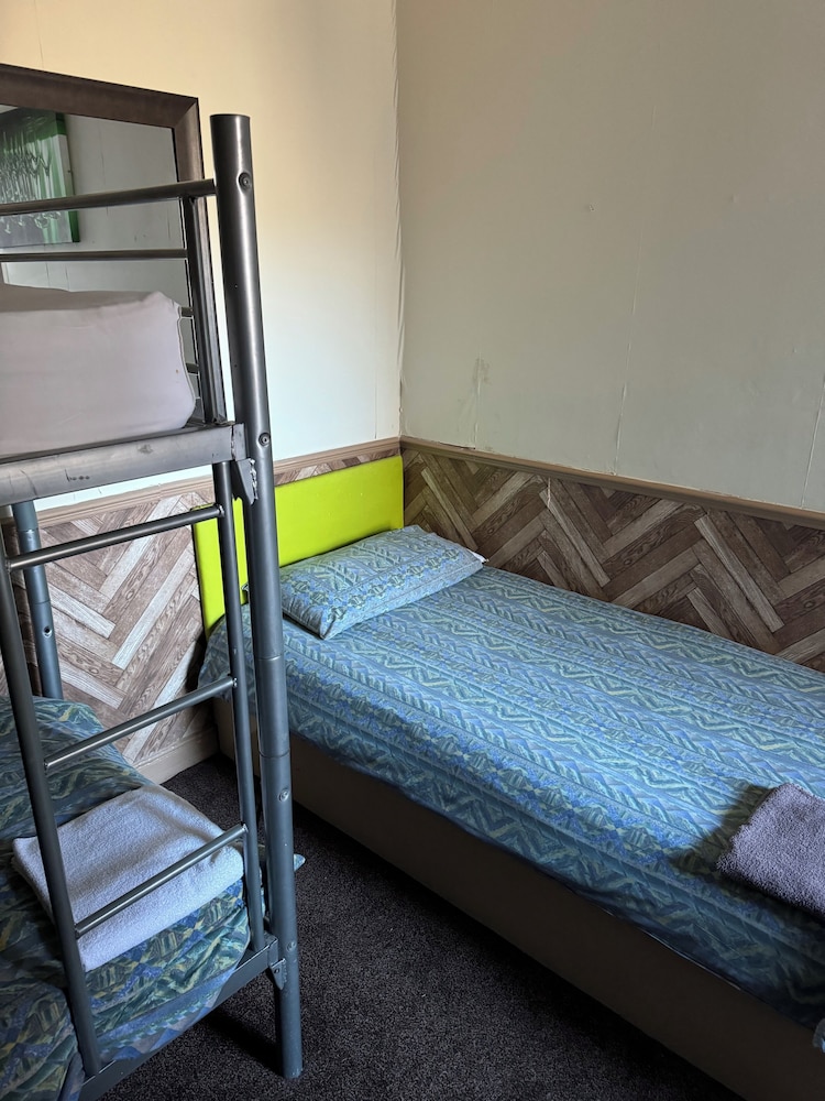 Basic Triple Room