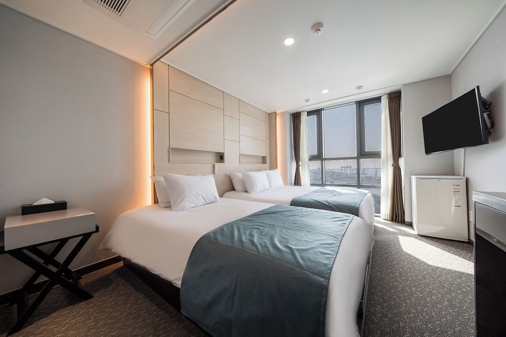 Deluxe Twin Room, Sea View - Photo 1