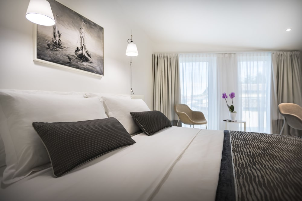 Superior Double Room, 1 Double Bed, Balcony, Park View photo 3