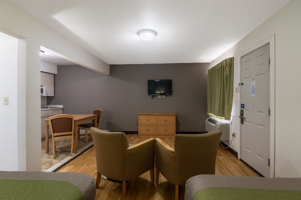Deluxe Room, 2 Double Beds, Non Smoking, Kitchenette photo 3