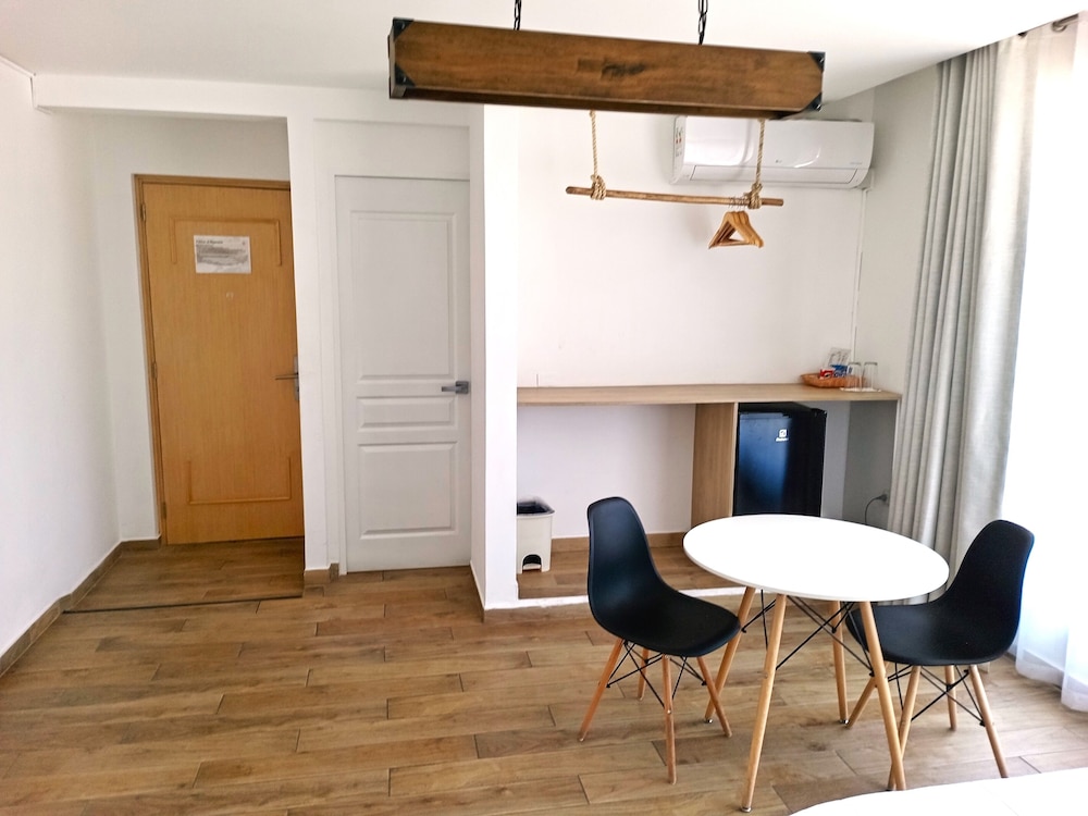 Business Twin Room photo 3