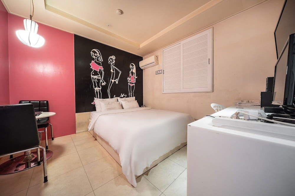 Standard Double Room Single Use photo 1