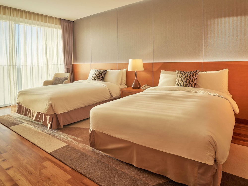 Suite, 2 Double Beds - Photo 2