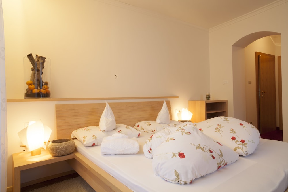 Double Room, 1 Double Bed, Mountain View