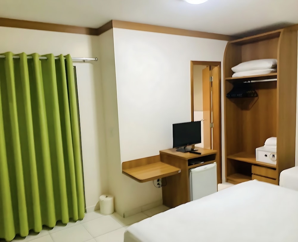 Classic Triple Room, 1 Bedroom, Non Smoking, Pool View