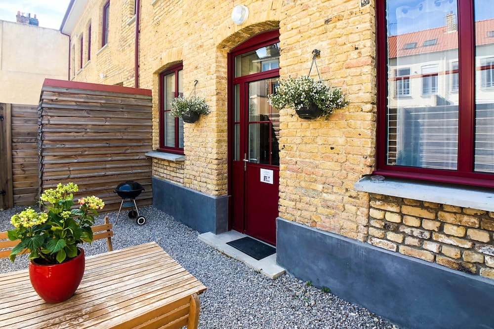 Apartment with terrace