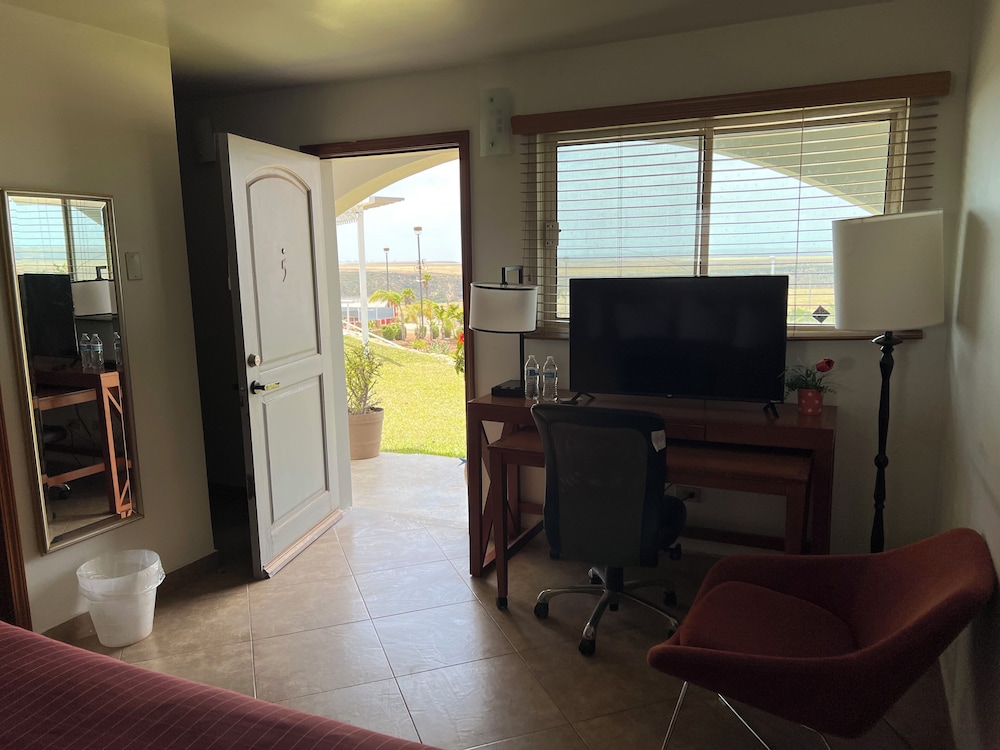 Standard Room, Patio, Valley View photo 2
