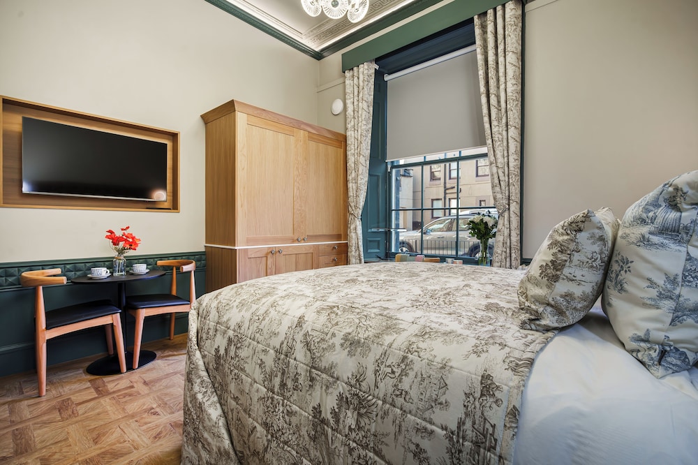 Junior Suite, City View
