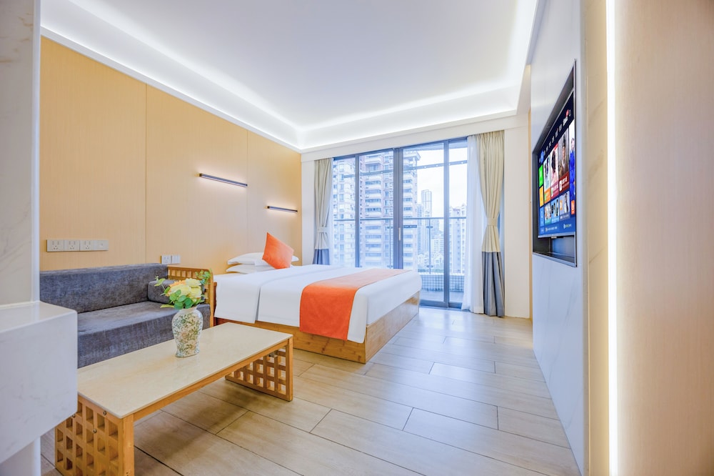 Balcony King Room photo 1
