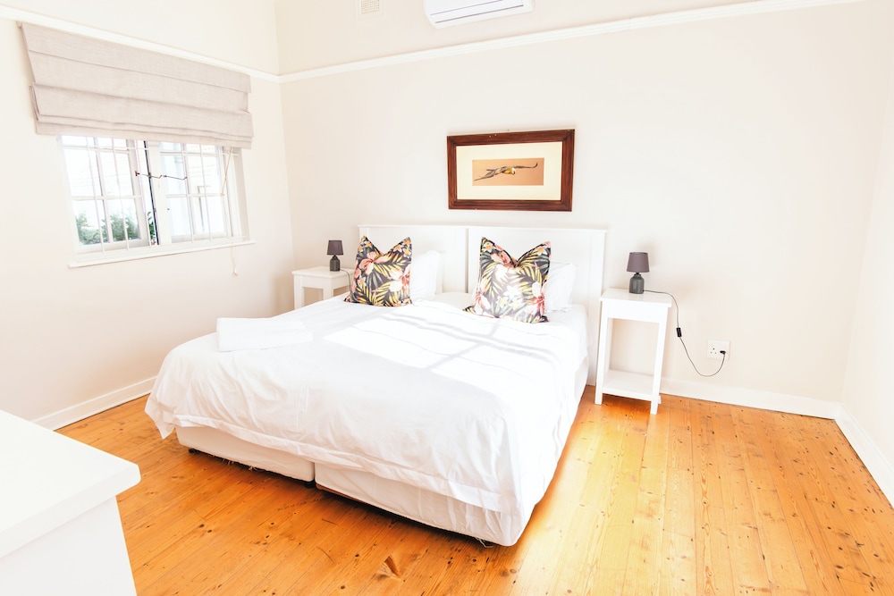 Family Cottage, 2 Bedrooms, Patio, Sea View photo 2