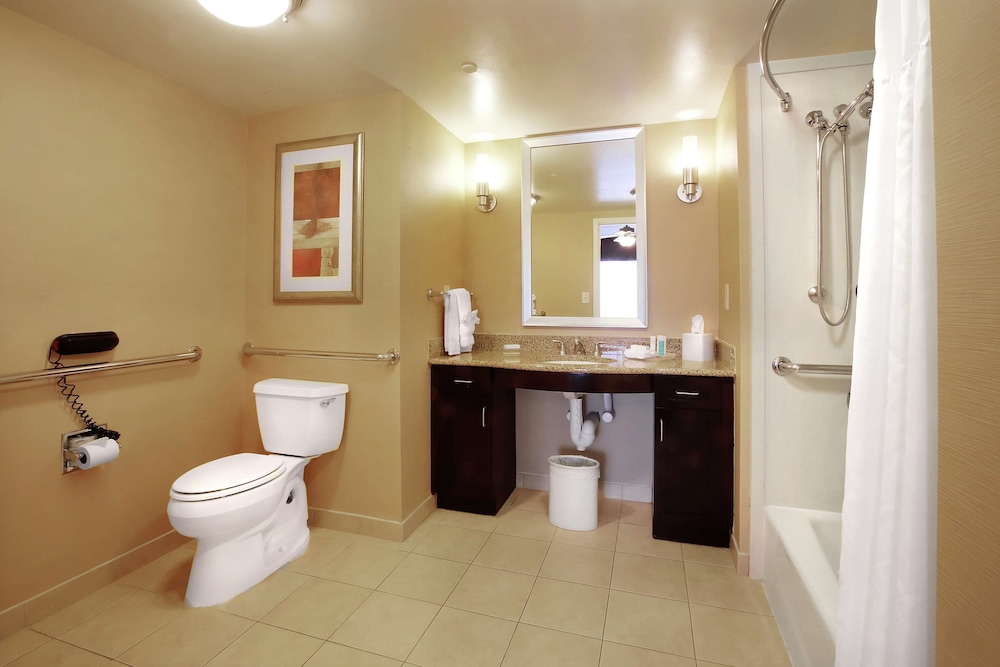 Suite, Multiple Beds, Accessible, Bathtub (Mobility & Hearing)