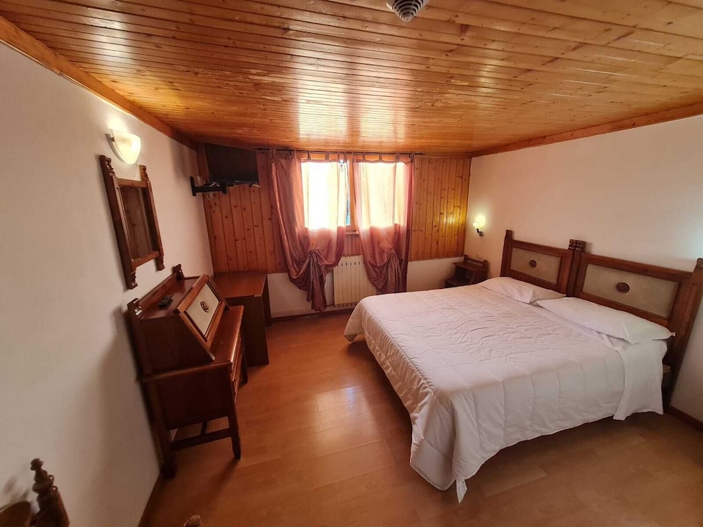 Basic Double Room photo 1