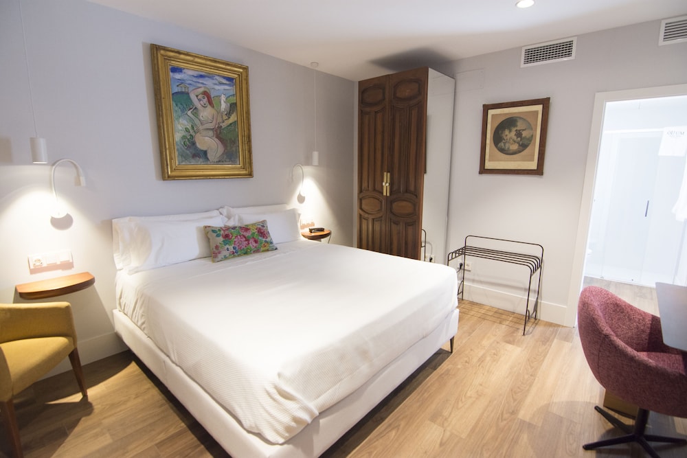 Double or Twin Room - Photo 4
