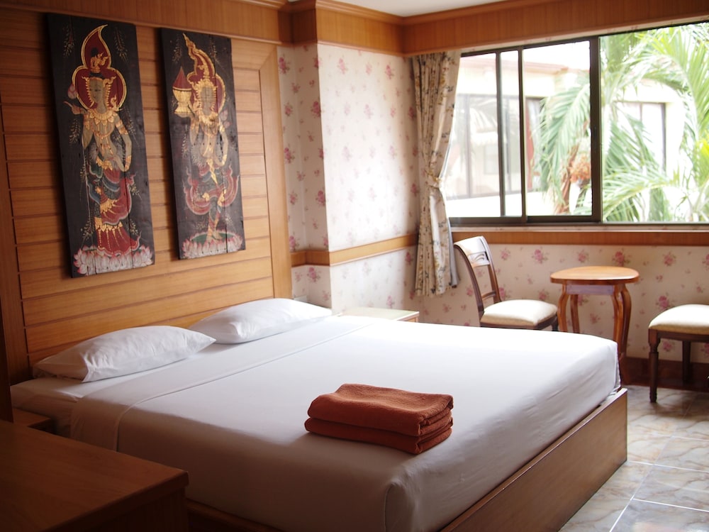 Deluxe Room, 1 King Bed