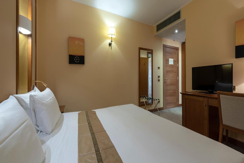 Deluxe Room, Lake View photo 2