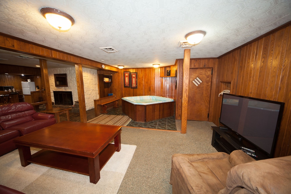 Family Suite, 3 Bedrooms, Non Smoking, Hot Tub photo 1
