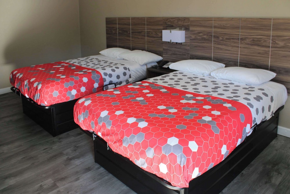 Standard Room, 2 Double Beds, Non Smoking - Photo 1