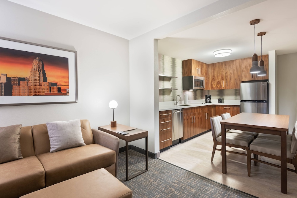 Suite, 1 Bedroom photo 1