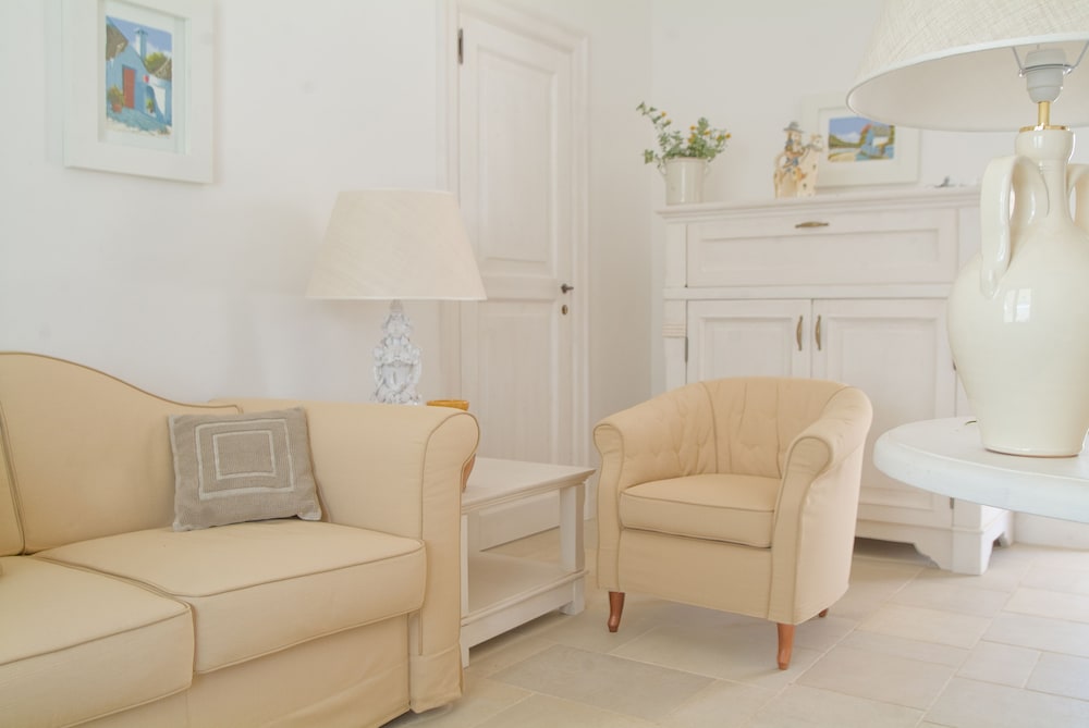Suite - Photo 11