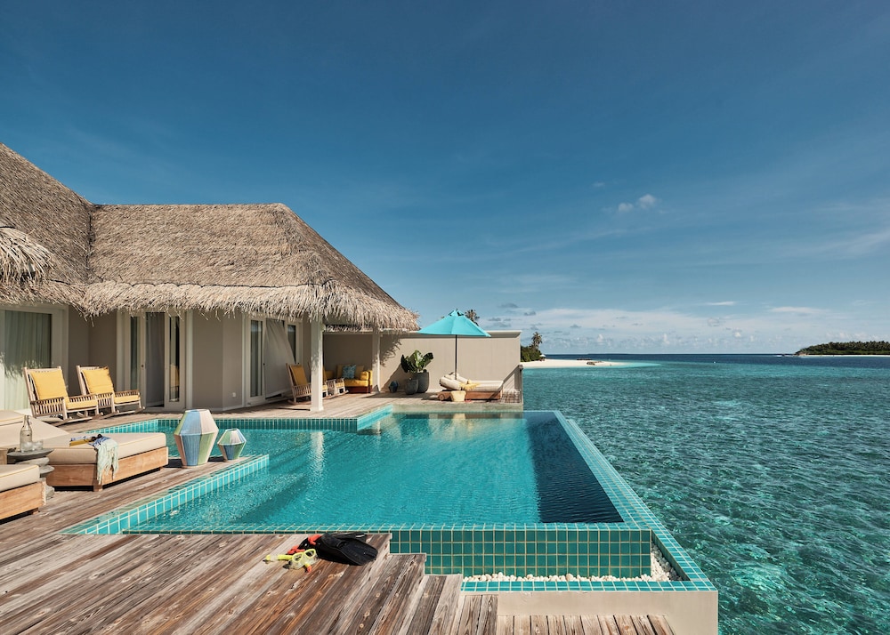 Two Bedroom Water Villa with Pool photo 2