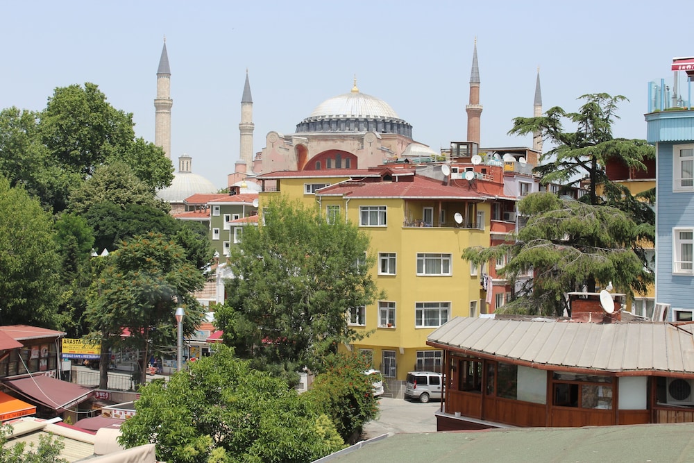 Double Room with Blue Mosque View photo 3