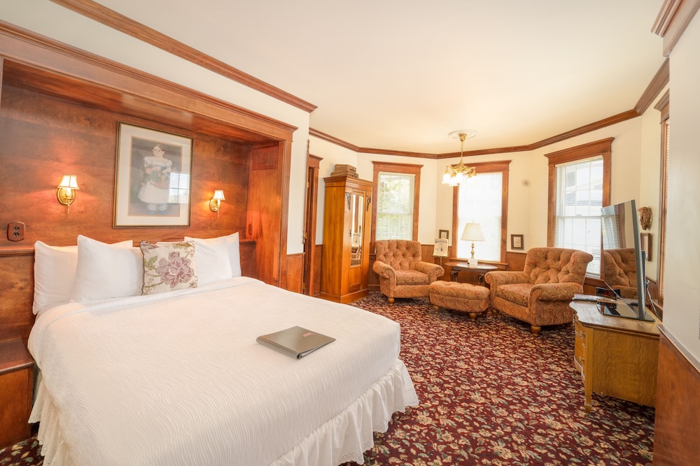 The Magnolia Room
