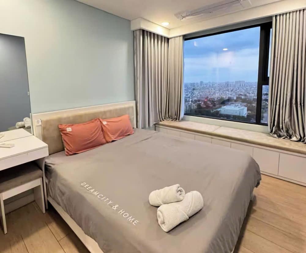 Presidential Suite, 2 Bedrooms, Club Lounge Access, City View photo 2