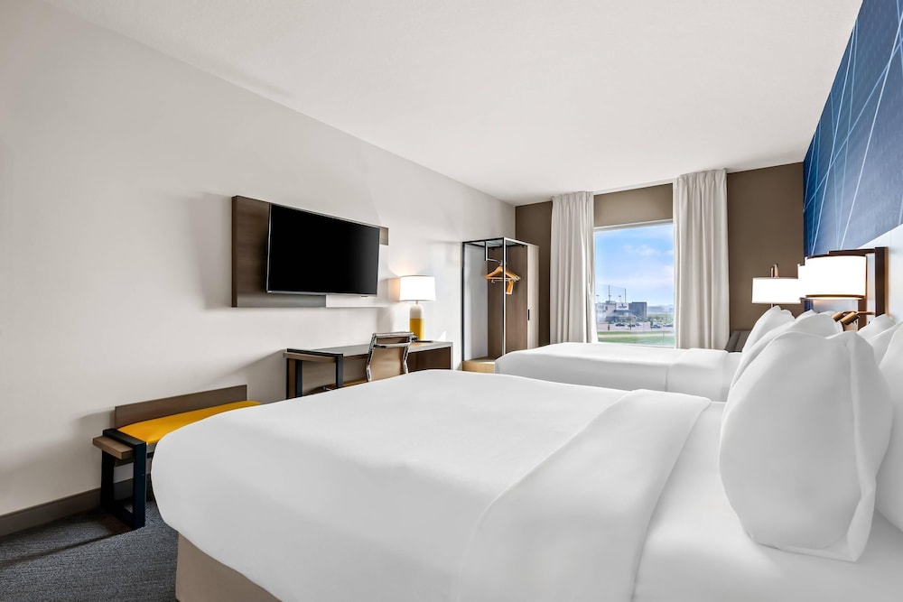 Suite, 2 Queen Beds, Accessible, Non Smoking - Photo 2