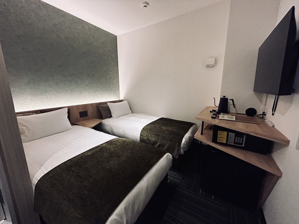 Twin Room - Photo 2