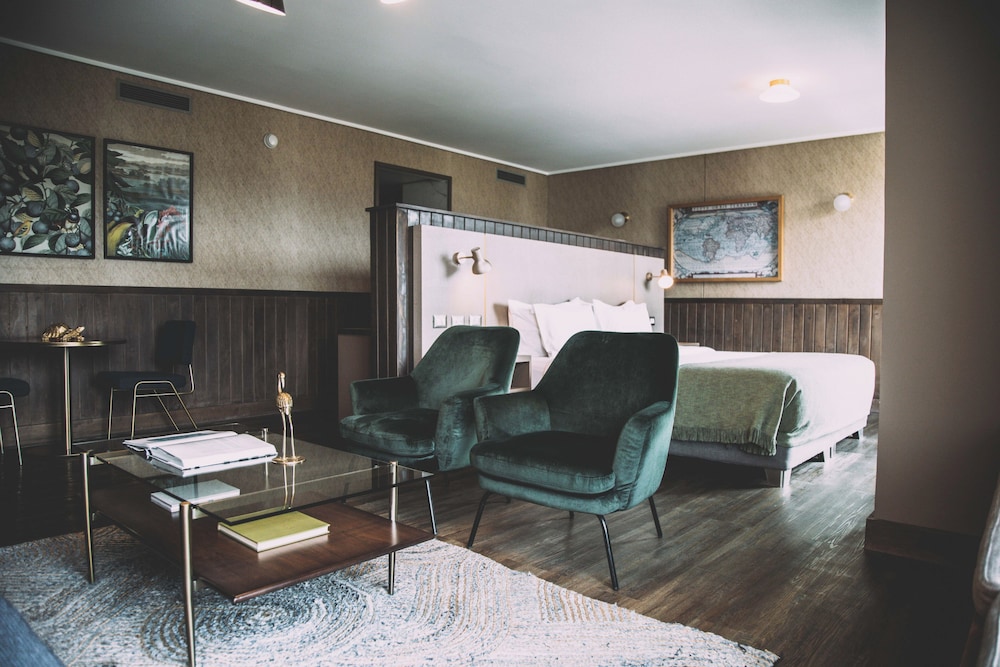 Junior Suite - Photo 13