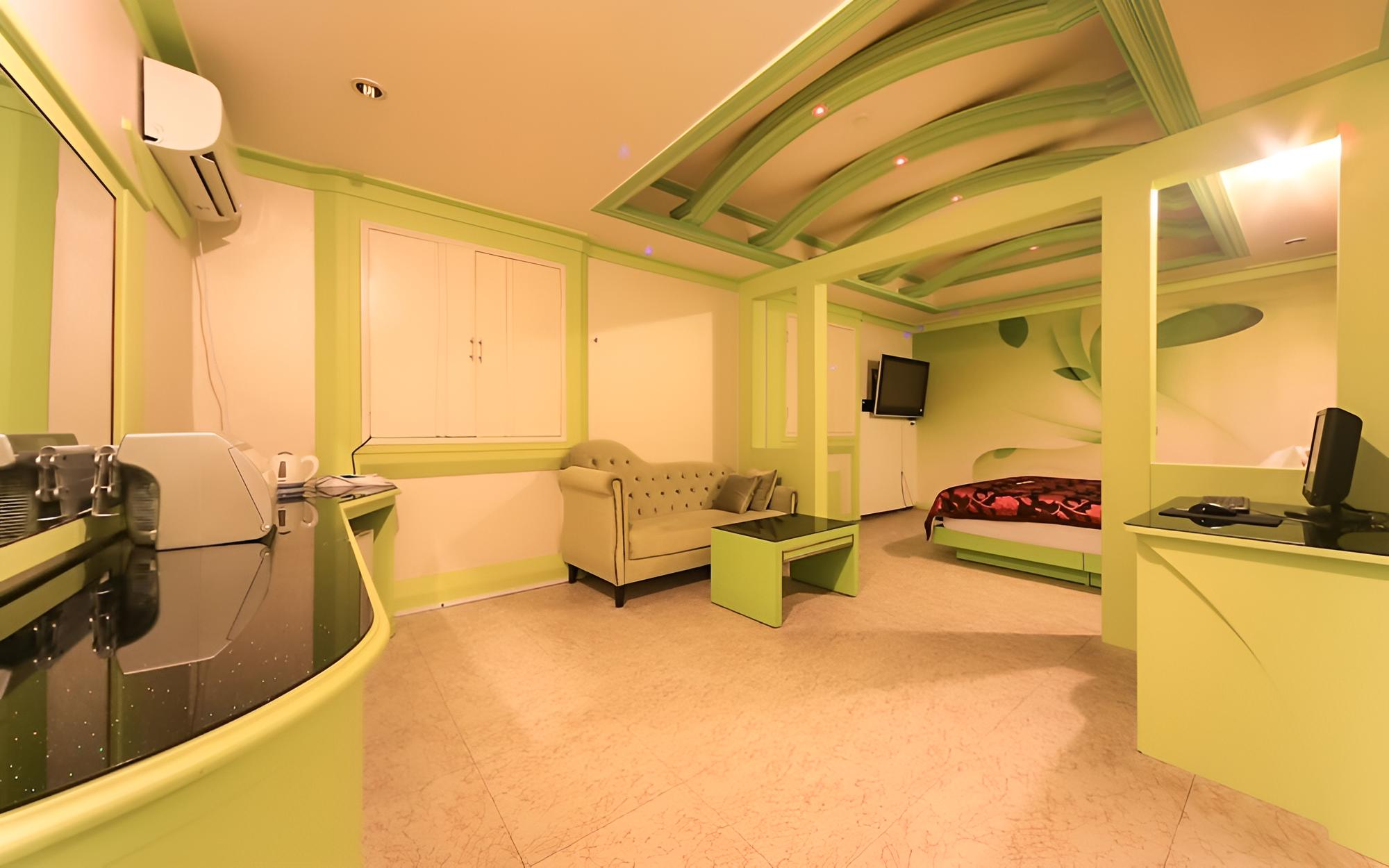Room (Special Room) - Photo 5