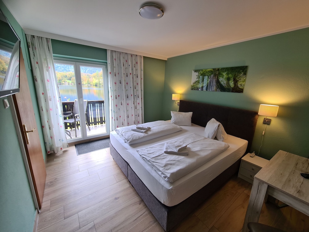 Double Room, Balcony, Lake View - Photo 2