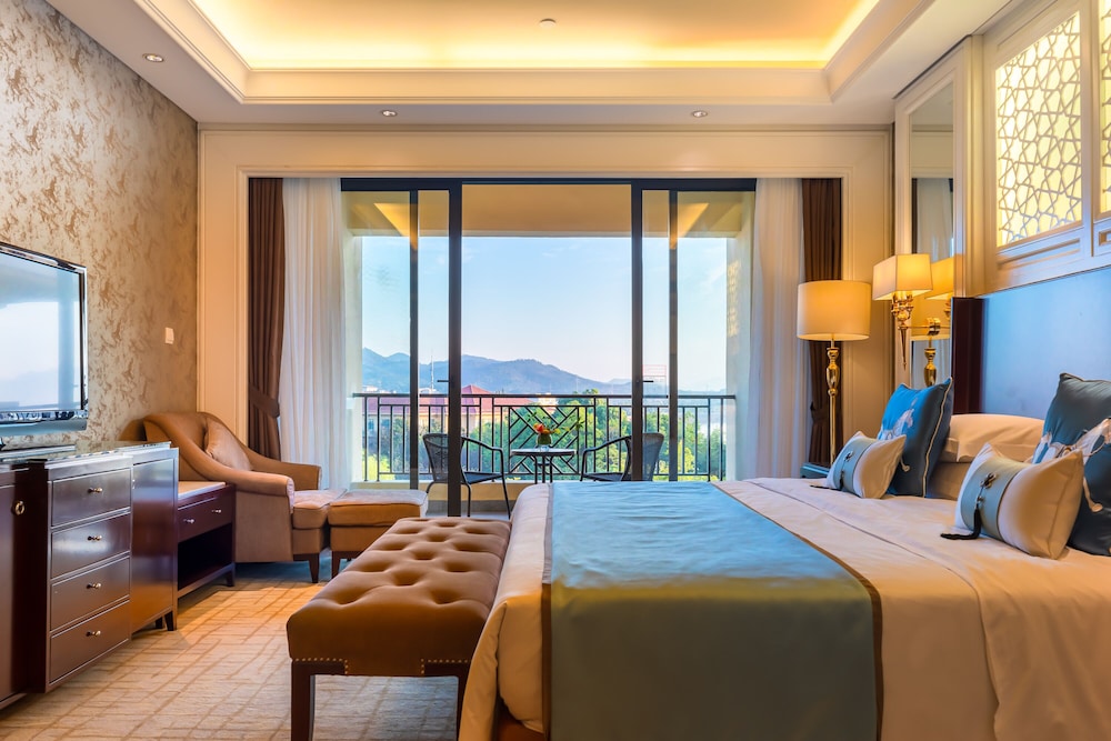 Celebrity Suite photo 3