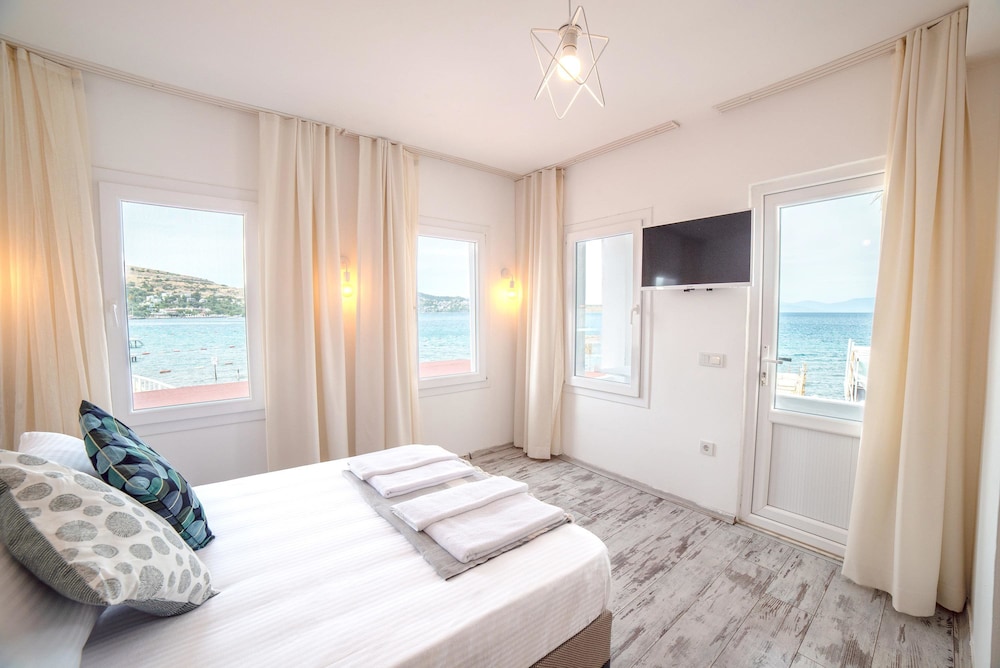 Deluxe Suite, Sea View photo 1
