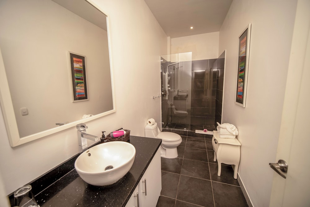 2 Bedroom Suite with Private Pool - Photo 8