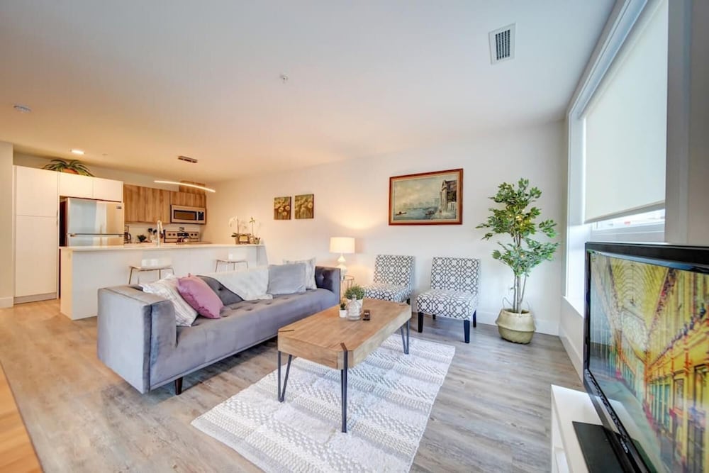 Luxurious Modern 2BR Condo Slps-5 Coffee AC Wifi, Billede 15