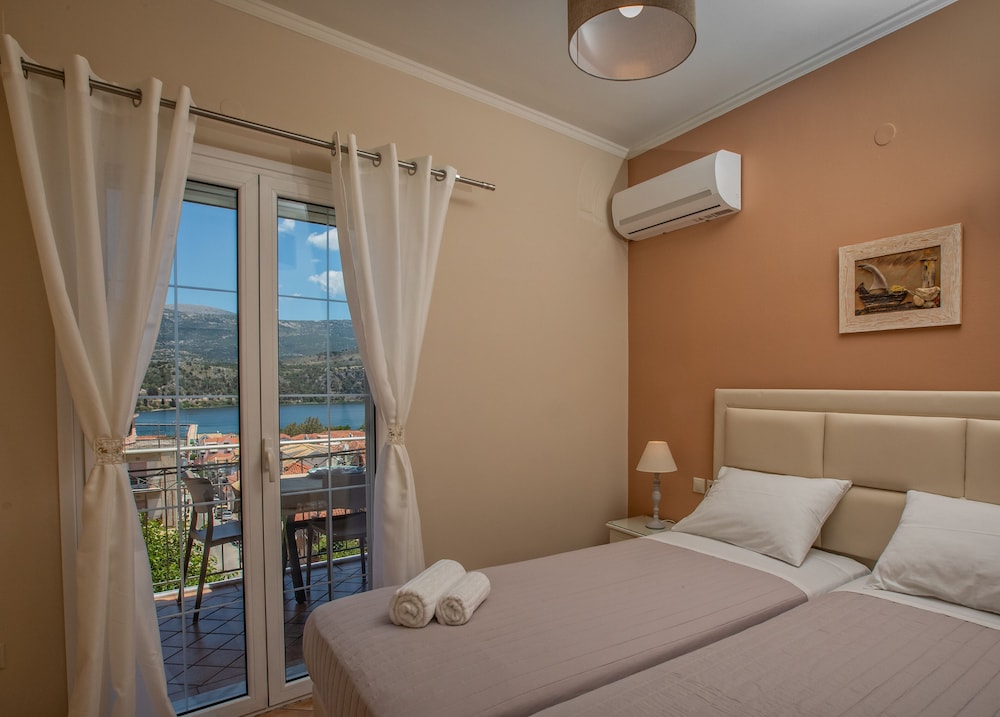 Dina Apartment Argostoli 1 photo 2