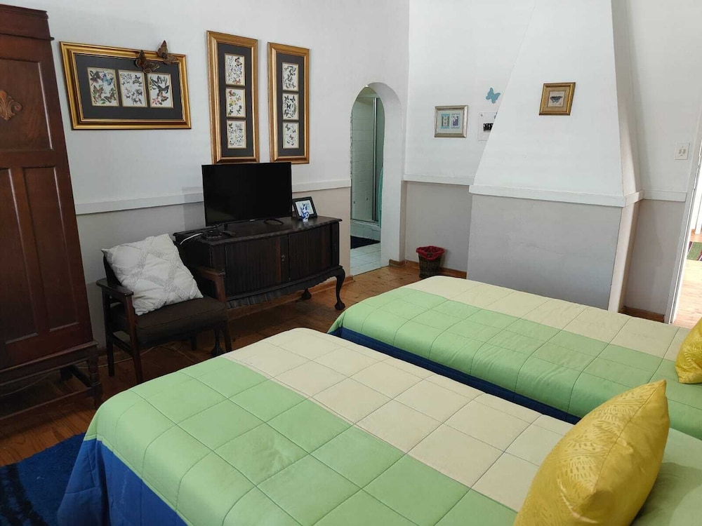 Basic Twin Room photo 1