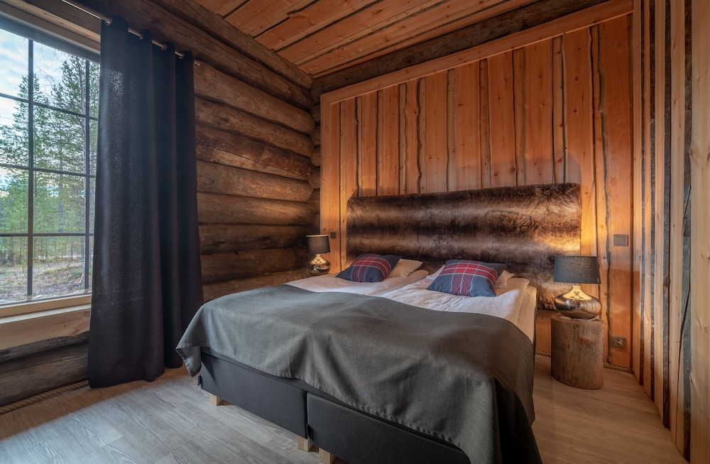 Wilderness room photo 2