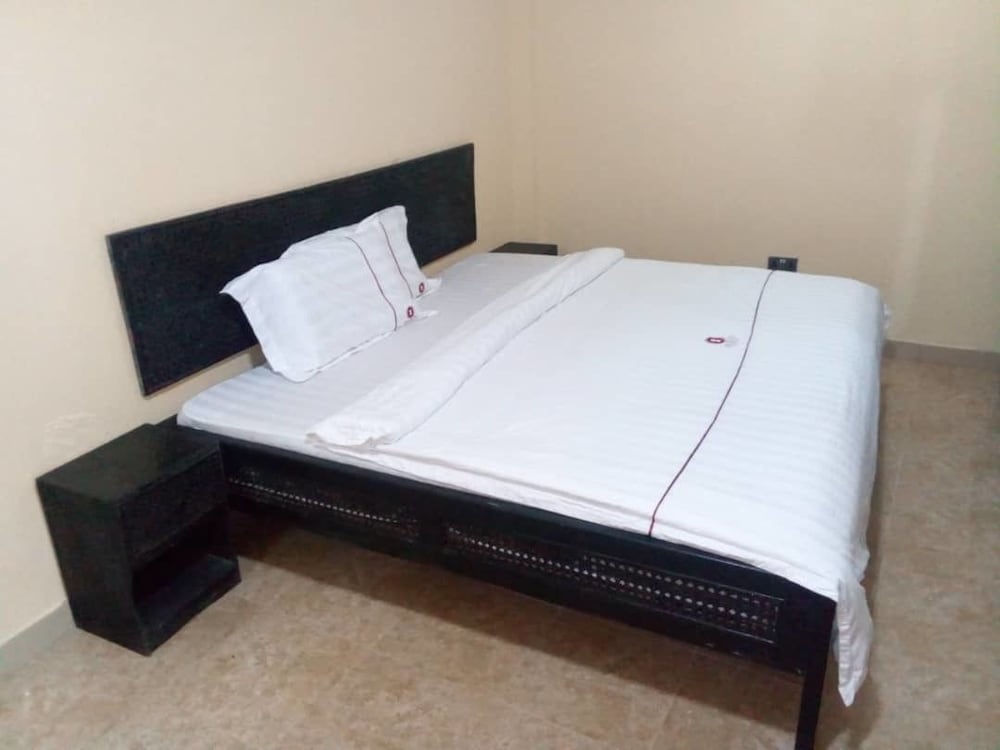 Economy Apartment, 1 King Bed, Non Smoking photo 1