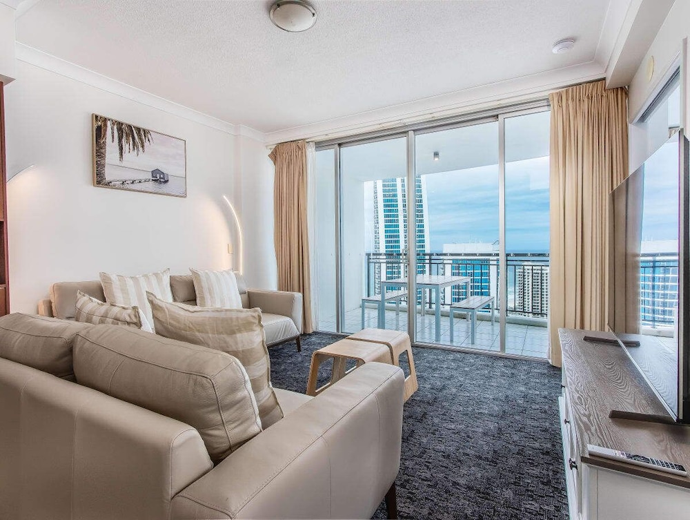 Premium Two-Bedroom Apartment with Ocean View (High Floor) photo 1