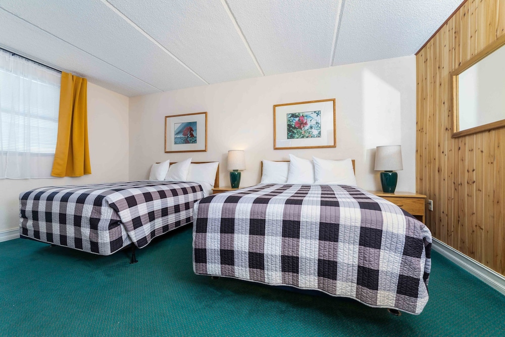 Suite, 2 Queen Beds