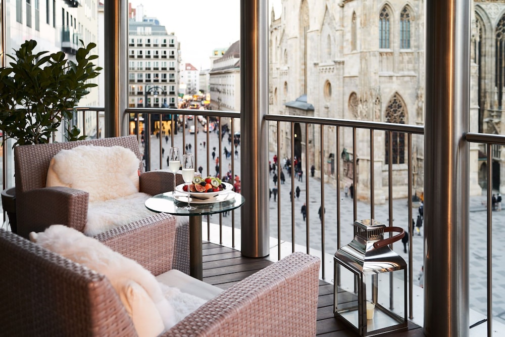 Grand Suite, City View