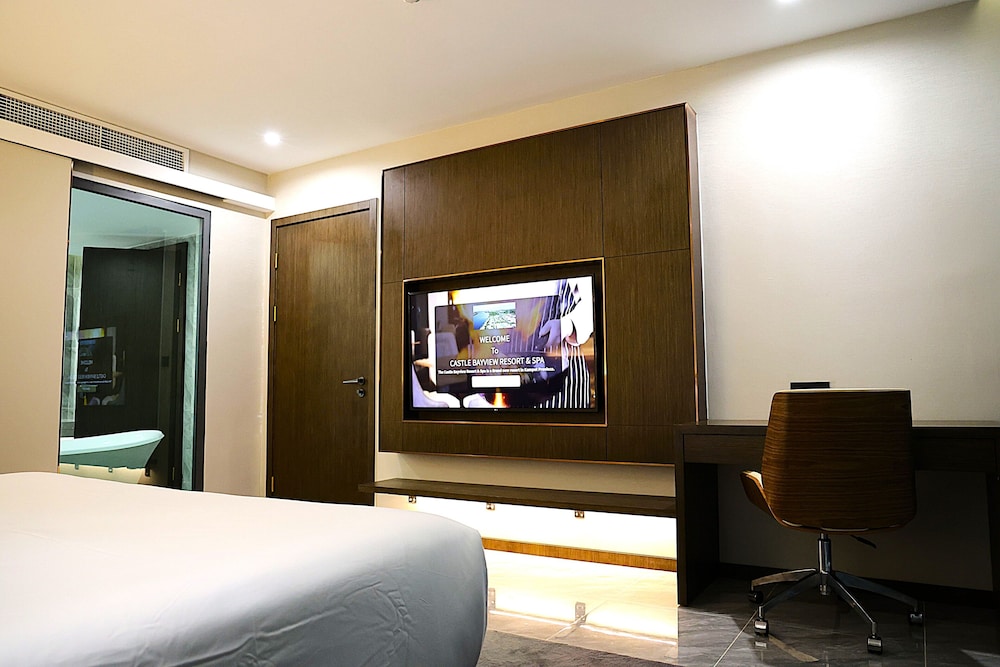 Executive Suite Mountain and River View - Photo 11