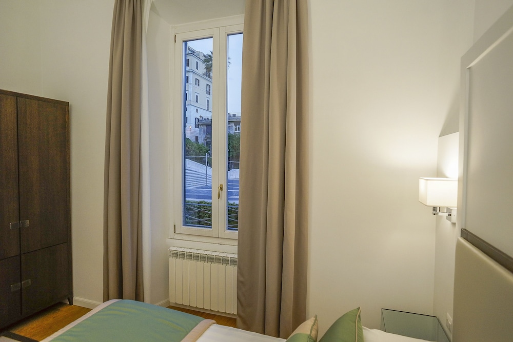 Superior Double Room, City View photo 2