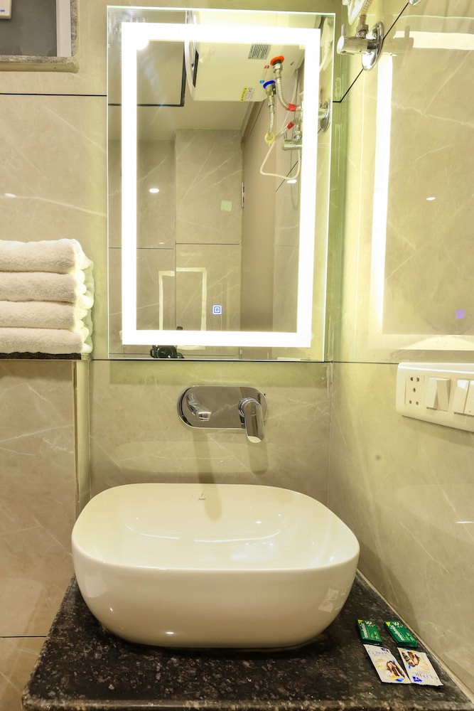 Deluxe Double Room - Photo 3