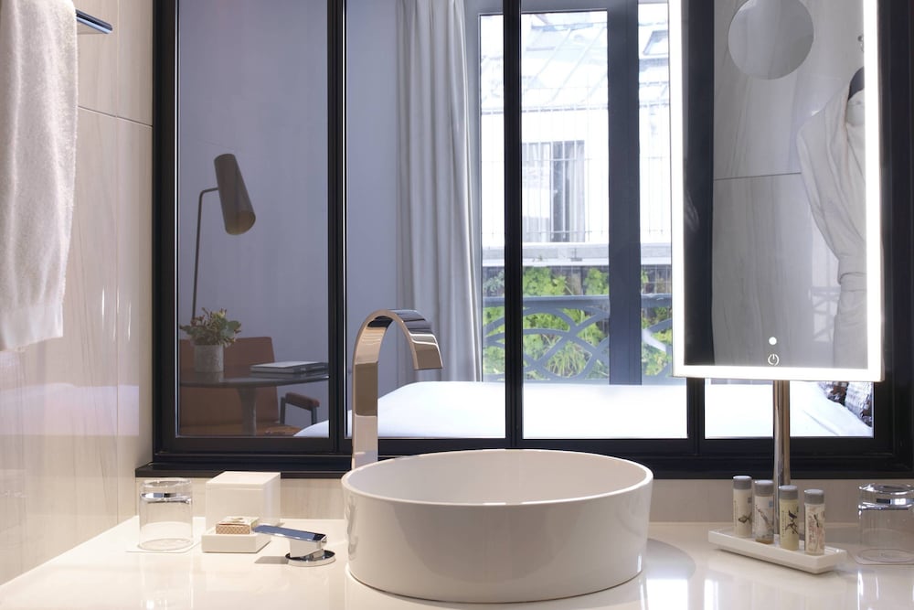 Chambre, 1 grand lit, non-fumeurs, vue ville