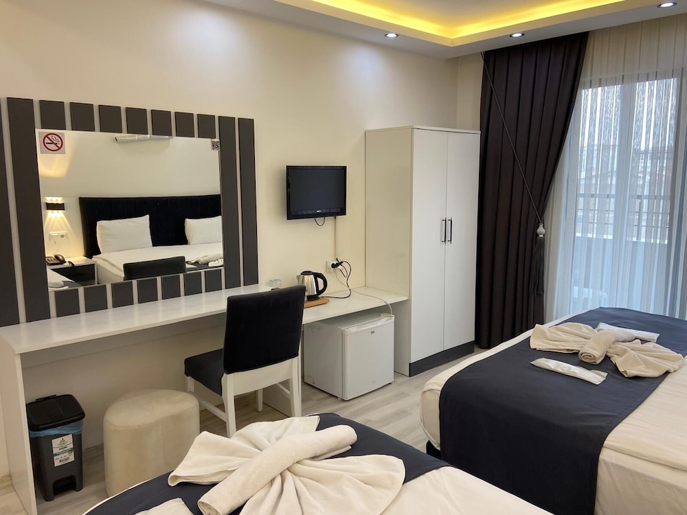 Deluxe Quadruple Room photo 3